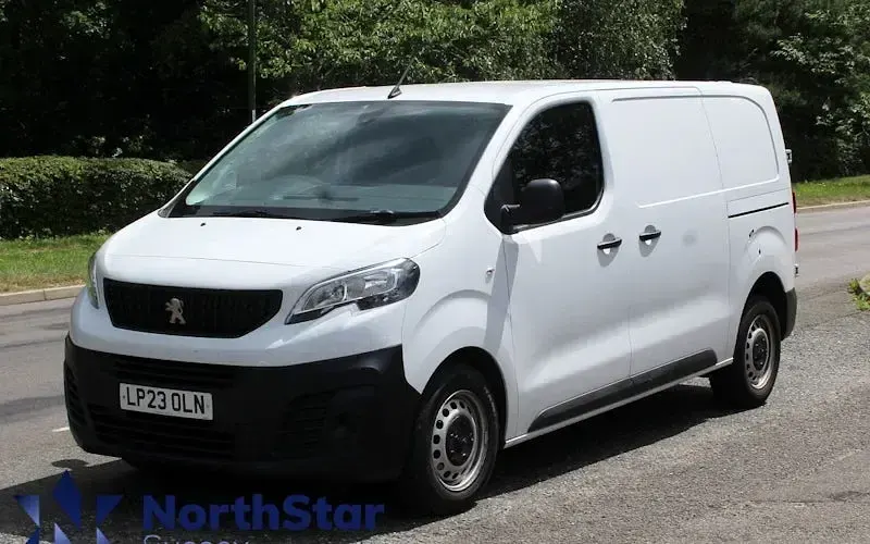 Used Peugeot Expert Premium 102 HP (75 kW) 2023 Van