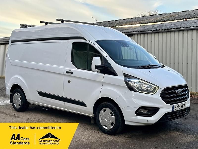 White Used 2019 Ford Transit Custom Trend Van | £11,795 (Fair price) - Image 1/4
