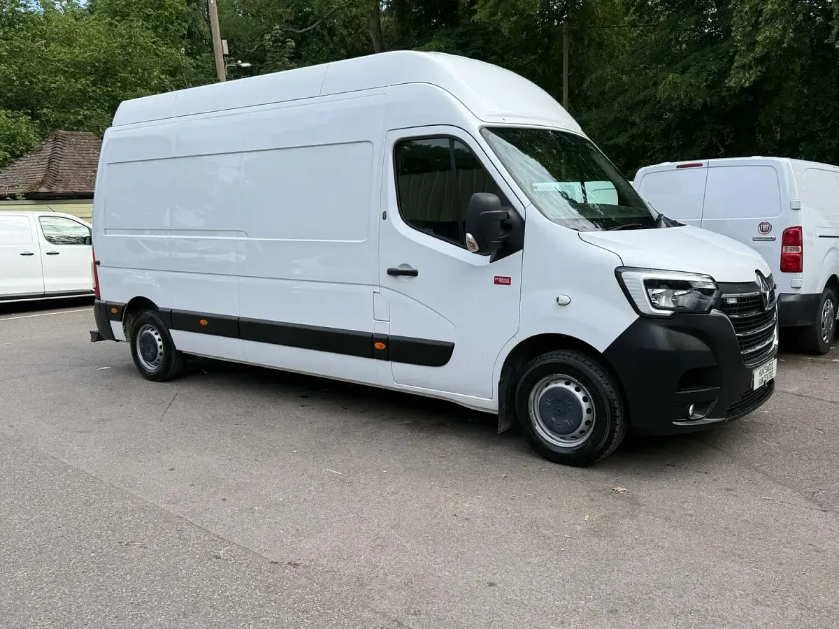 Used Renault Master Komfort 2021 White MPV