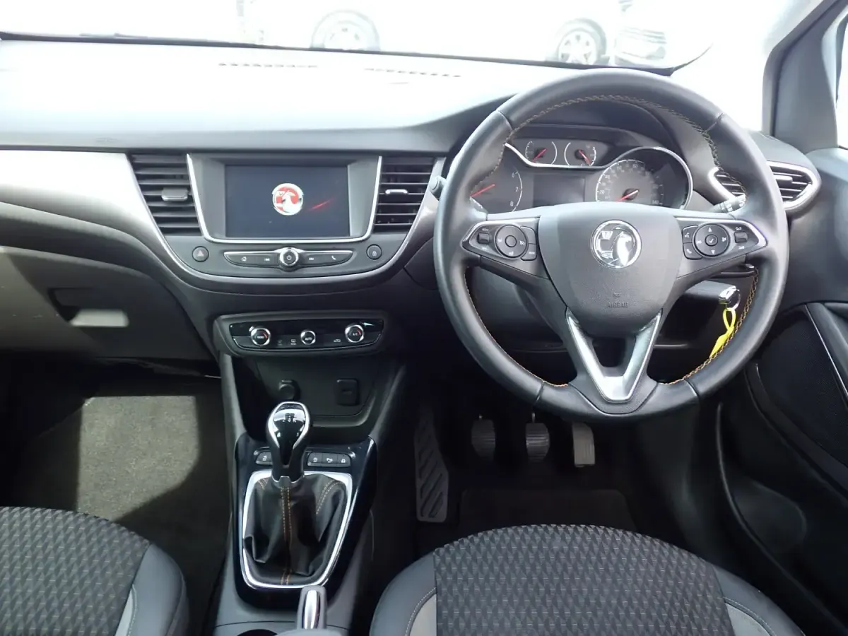 Second-hand Vauxhall Crossland X Elite 83 CP (61 kW) 2020 Albastru SUV