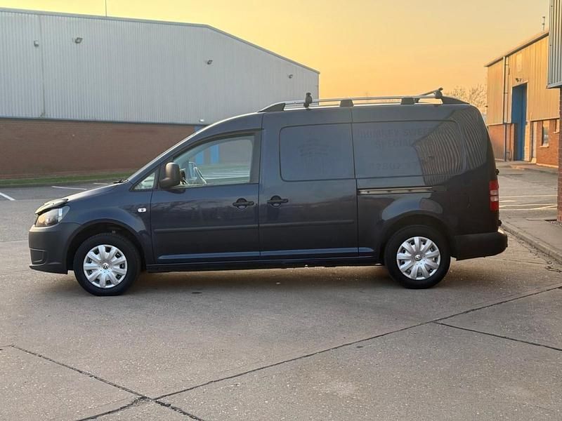 Used VW Caddy Maxi 102 HP (75 kW) 2012 Blue MPV