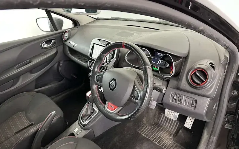 Used Renault Clio Trophy 220 HP (161 kW) 2018 Black Hatchback