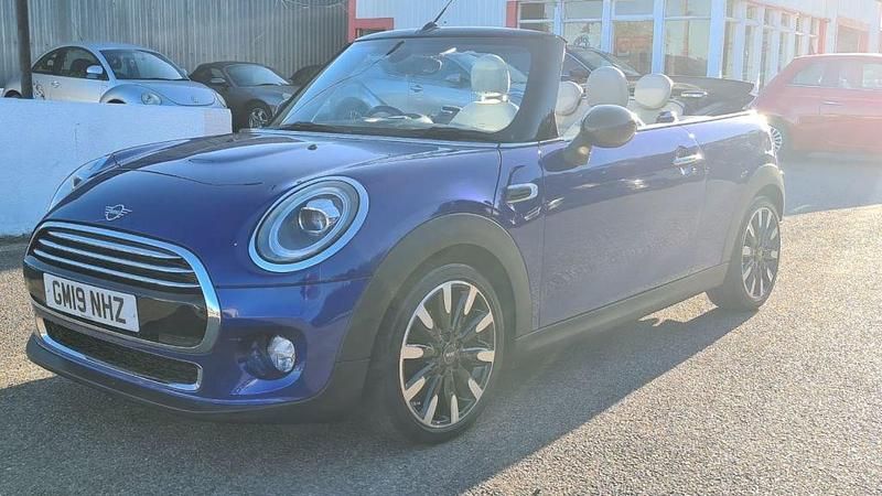 Begagnad Mini Cooper Cabriolet Exclusive 2019 Blå Cab