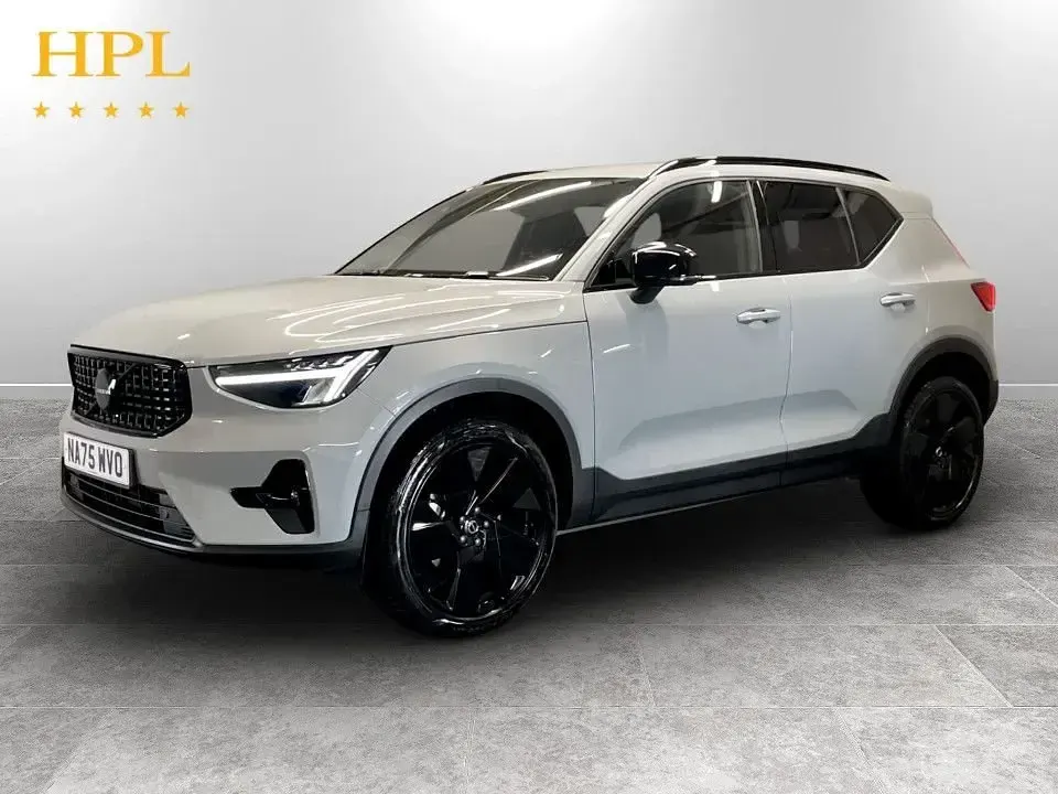 Used Volvo XC40 Plus 197 HP (144 kW) 2025 Grey SUV
