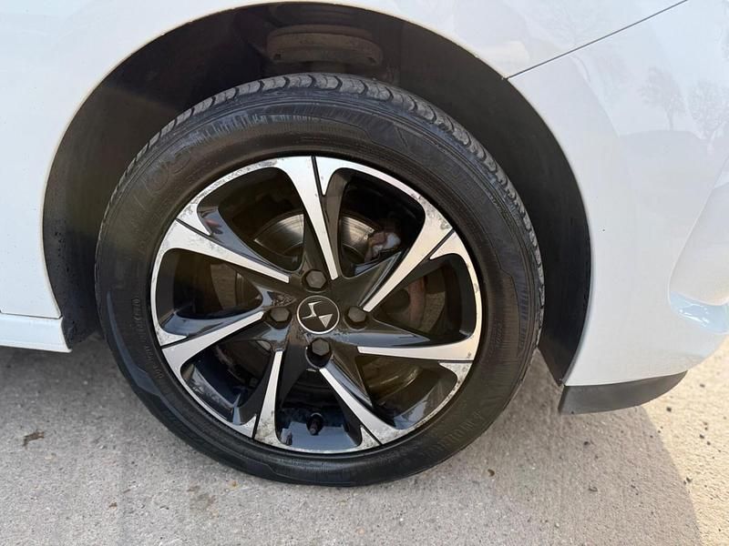 Used DS Automobiles DS3 Elegance 2016 White Hatchback