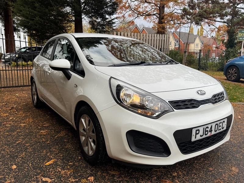 Used Kia Rio 2014 White Hatchback