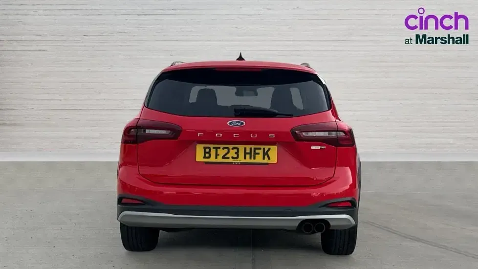 Used Ford Focus Active 155 HP (114 kW) 2023 Red Estate