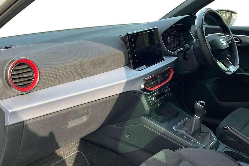 Used Seat Ibiza FR Sport 108 HP (79 kW) 2022 White Hatchback