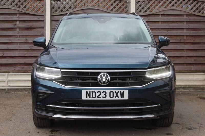 Used VW Tiguan Life 150 HP (110 kW) 2023 Blue SUV