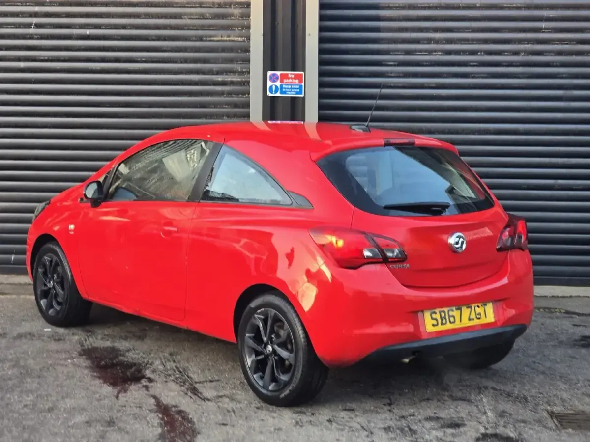 Używany Vauxhall Corsa SRi 75 KM (55 kW) 2017 Czerwony Hatchback