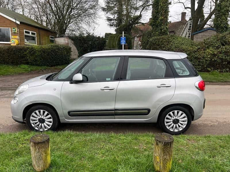 Usado Fiat 500L Pop Star 85 HP (62 kW) 2015 Prateado Monovolume