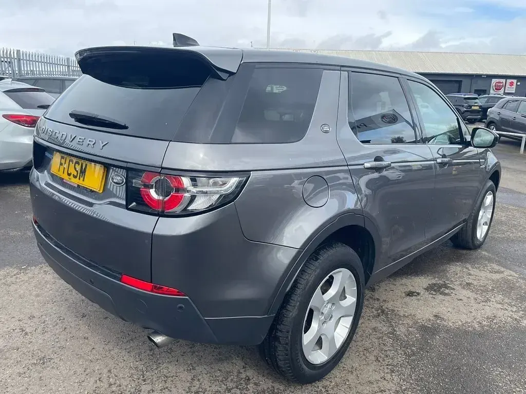Gebraucht Land Rover Discovery Sport Pure 150 PS (110 kW) 2017 Grau SUV