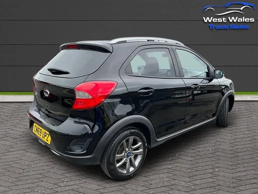 Used Ford Ka Plus Active 85 HP (62 kW) 2019 Black Hatchback