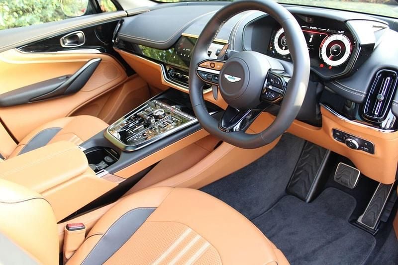 Used Aston Martin DBX 2025 Green SUV