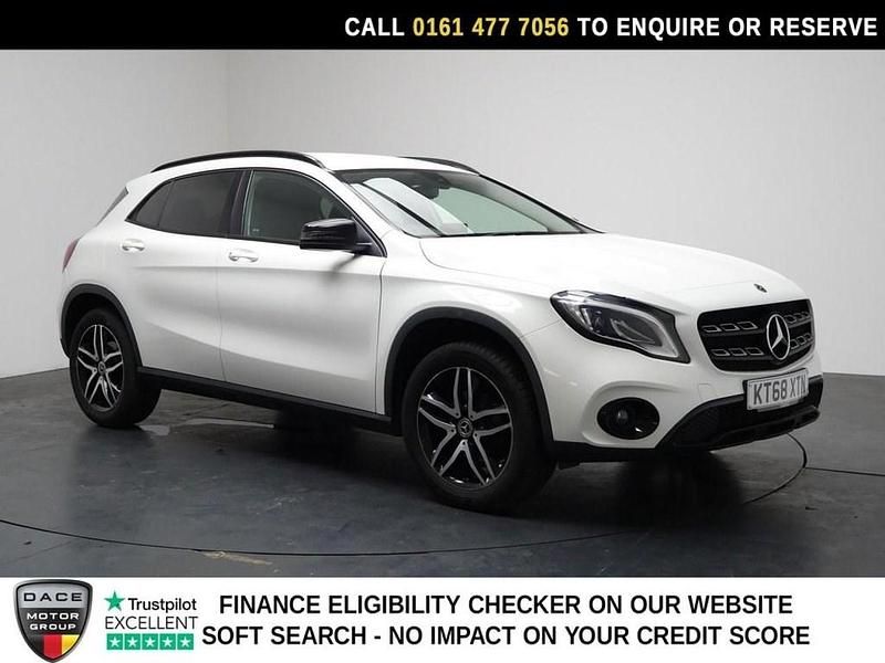 Used Mercedes GLA180 Urban 122 HP (89 kW) 2019 White SUV