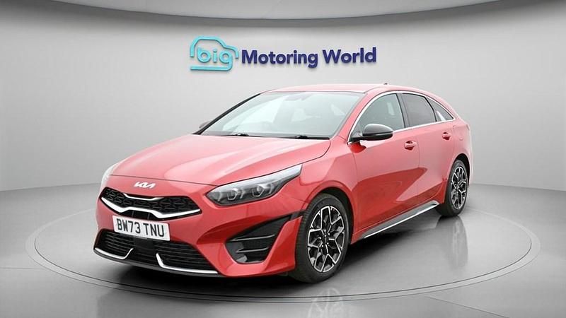 Used Kia ProCeed GT-Line 158 HP (116 kW) 2024 Red Estate