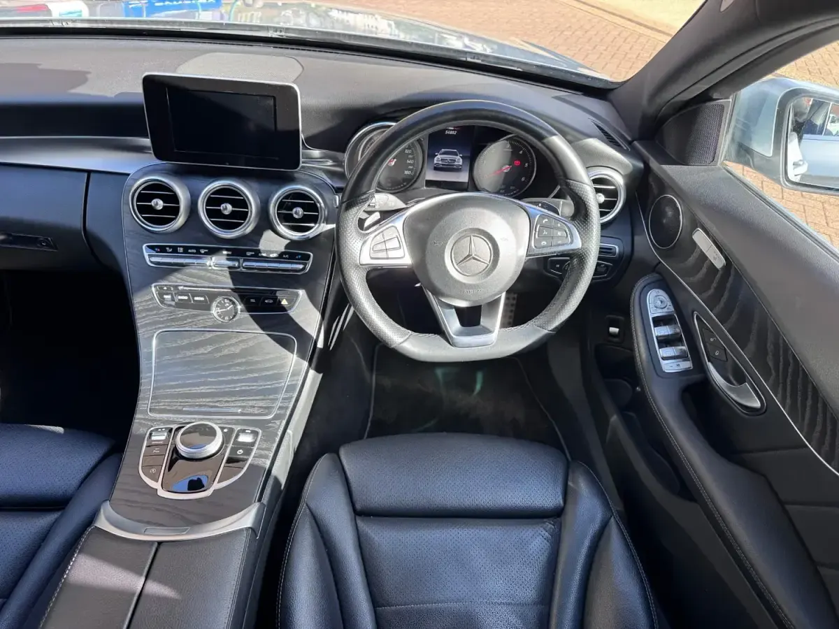 Begagnad Mercedes C220 AMG line 2018 Silver Kombi