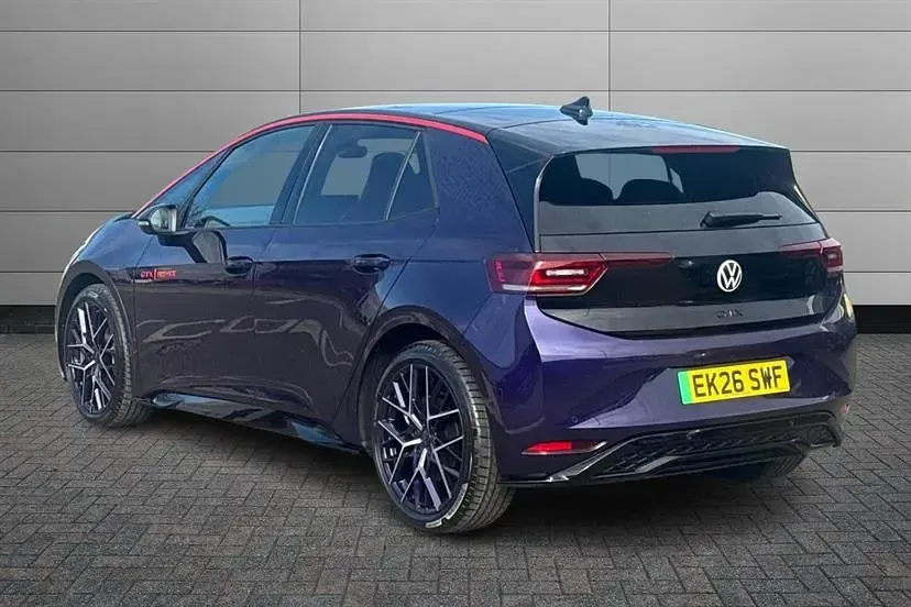 Nuevo VW ID.3 GTX 239 kW (326 CV) 2026 Púrpura Utilitario