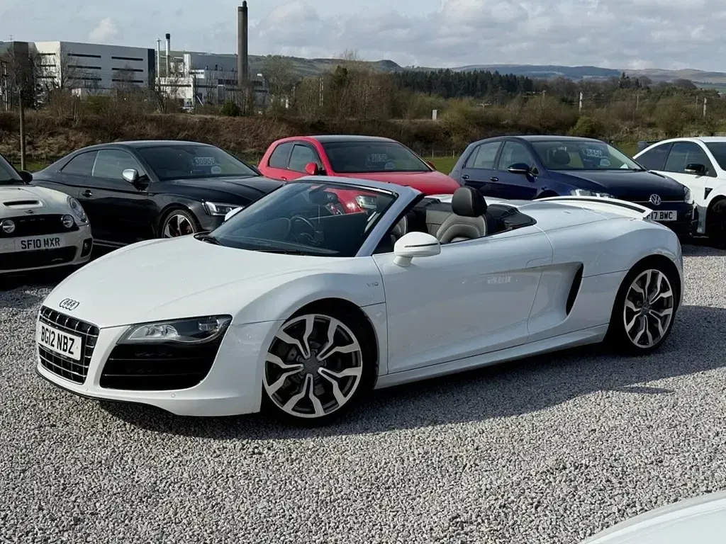 Used Audi R8 Spyder Advanced Plus 525 HP (386 kW) 2012 White Cabriolet