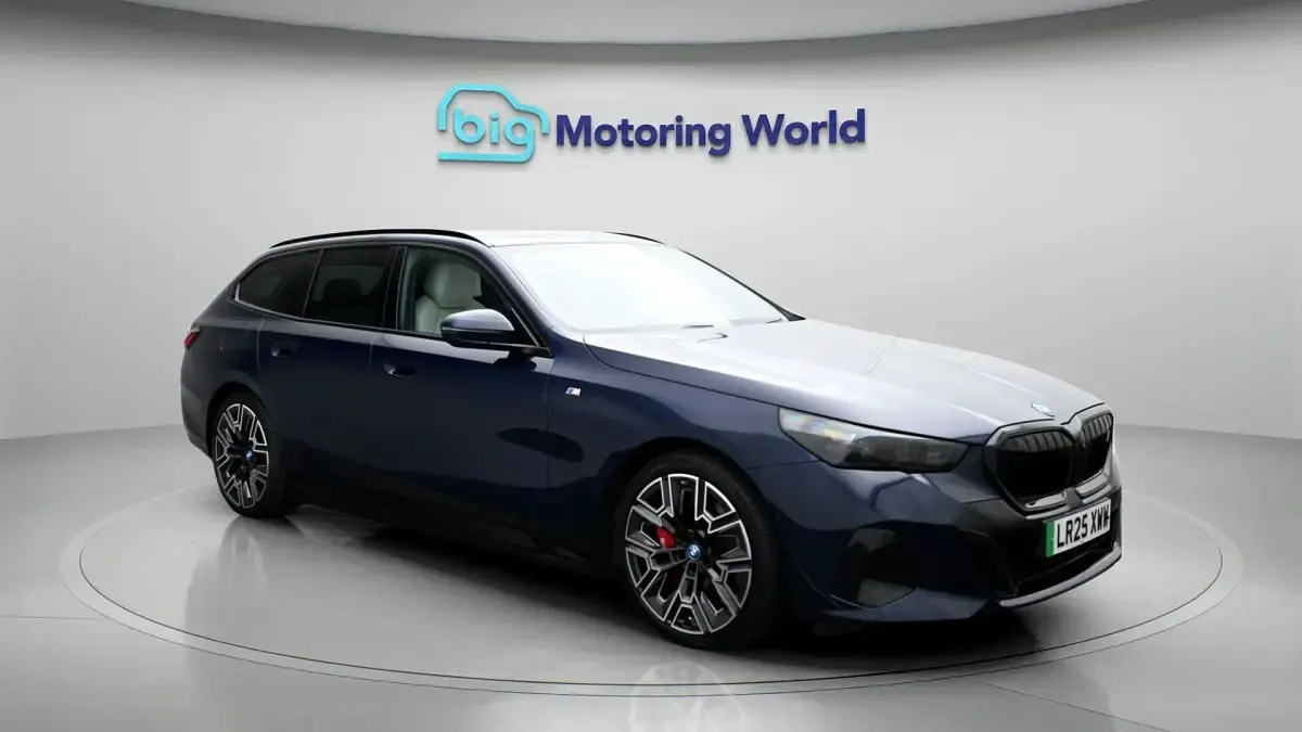 Usado BMW i5 M Sport 250 kW (340 HP) 2025 Carrinha