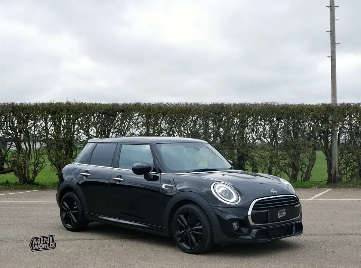 Usado Mini Cooper Hatch 136 HP (100 kW) 2020 Preto Citadino