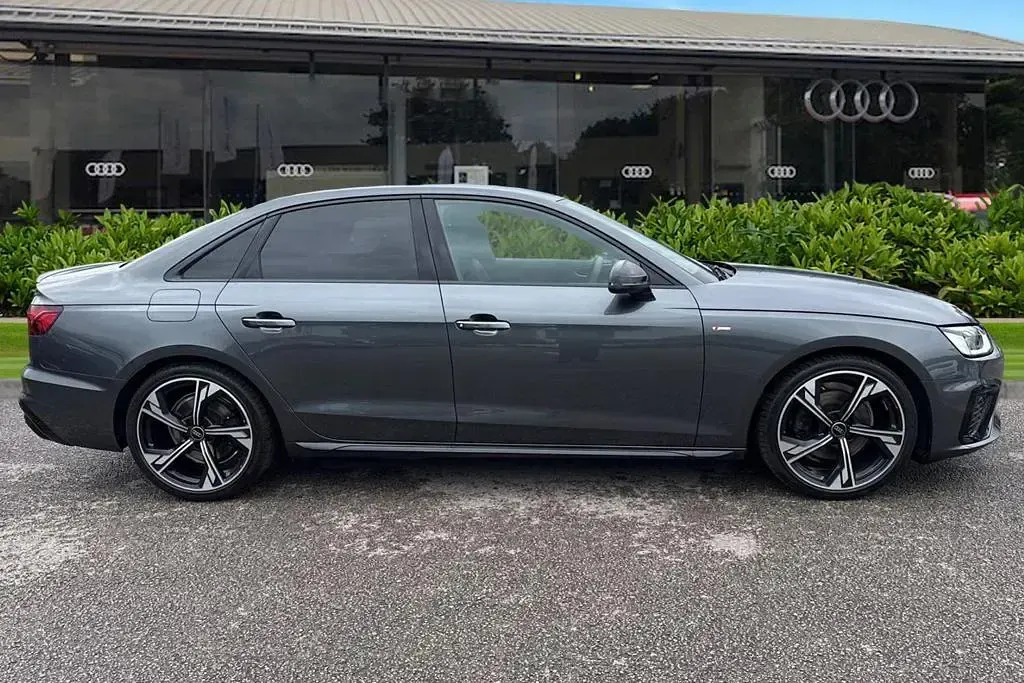 Used Audi A4 Black Edition 150 HP (110 kW) 2024 Grey Sedan