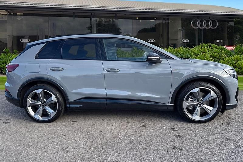 New Audi Q4 e-tron Black Edition 210 kW (286 HP) 2026 Grey SUV