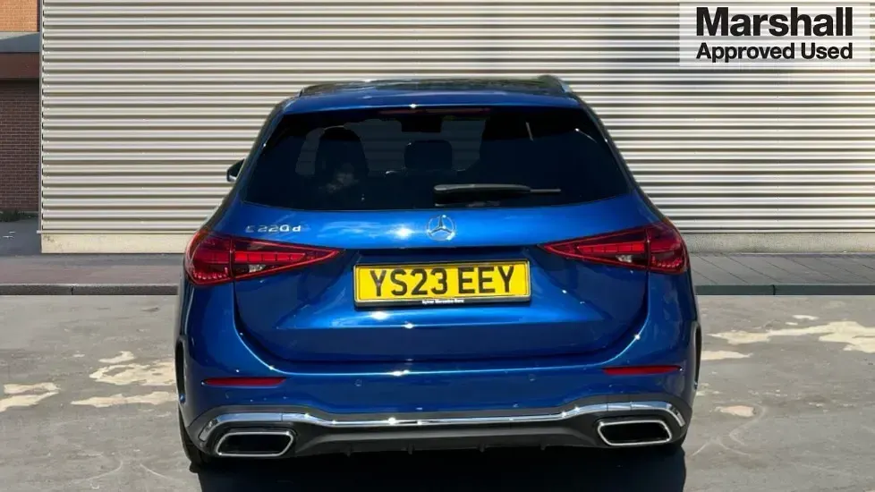 Used Mercedes C220 AMG Line Premium 200 HP (147 kW) 2023 Blue