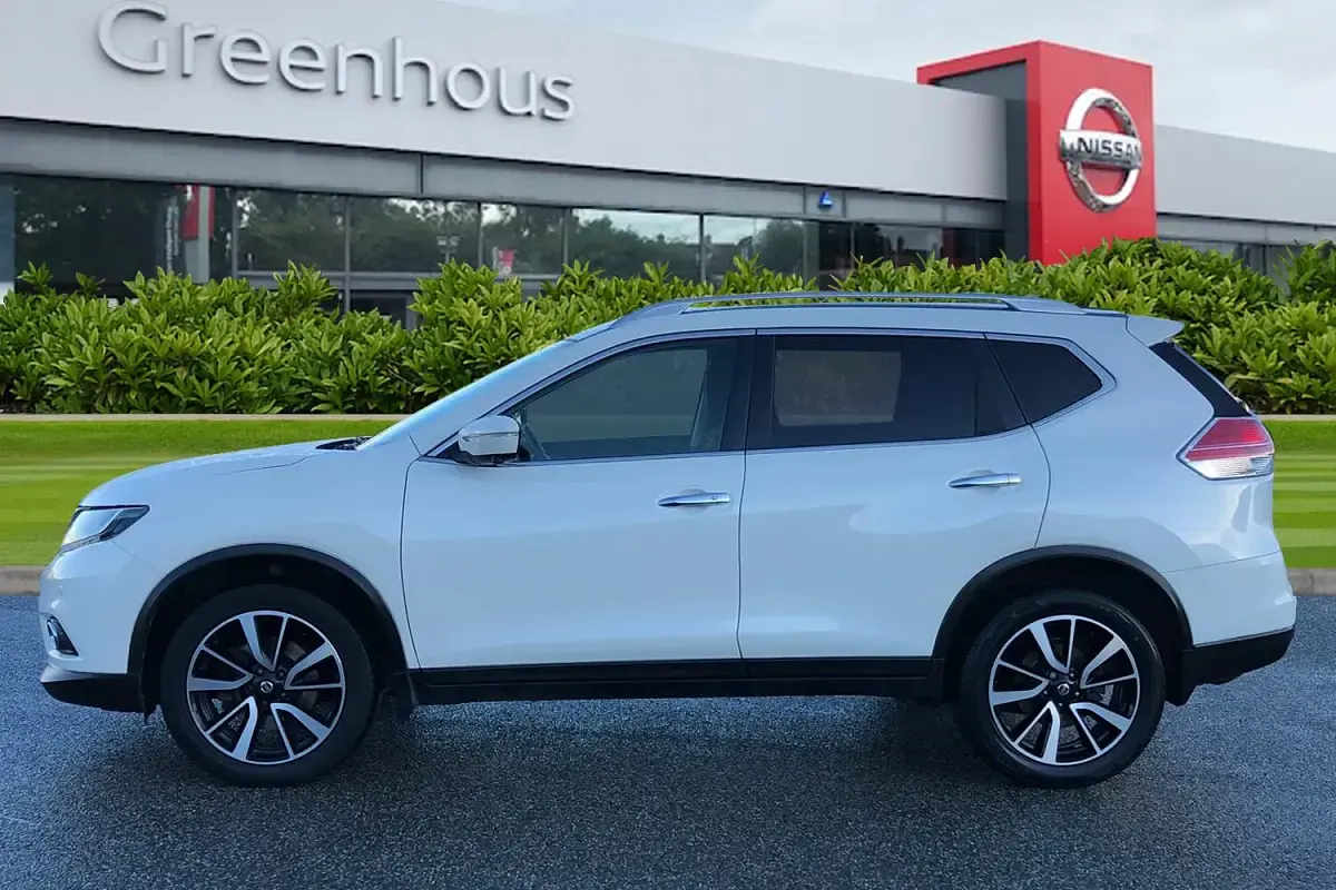 Used Nissan X-Trail N-Vision 177 HP (130 kW) 2017 White SUV