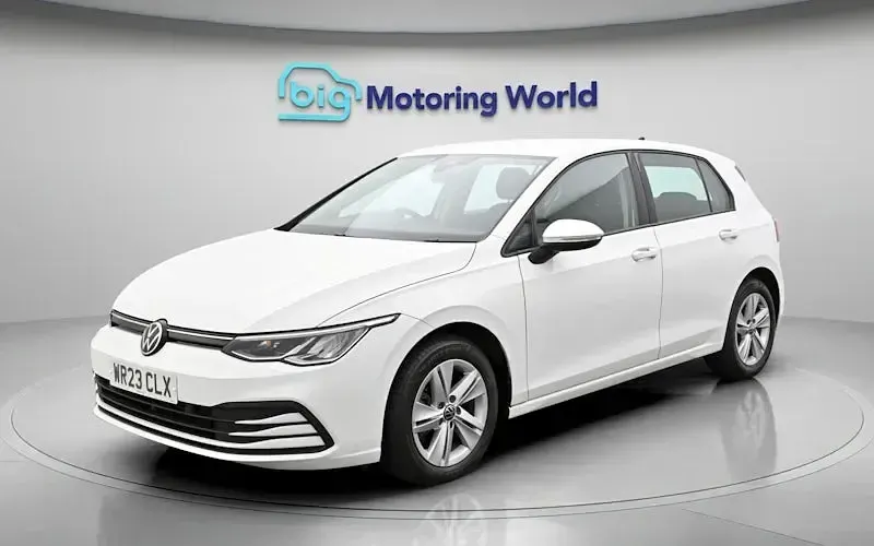 Used VW Golf VIII Life 150 HP (110 kW) 2023 White Hatchback