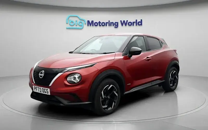 Used Nissan Juke N-Connecta 143 HP (105 kW) 2023 Red SUV