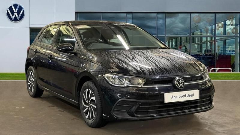 Used VW Polo Life 95 HP (69 kW) 2022 Black Hatchback