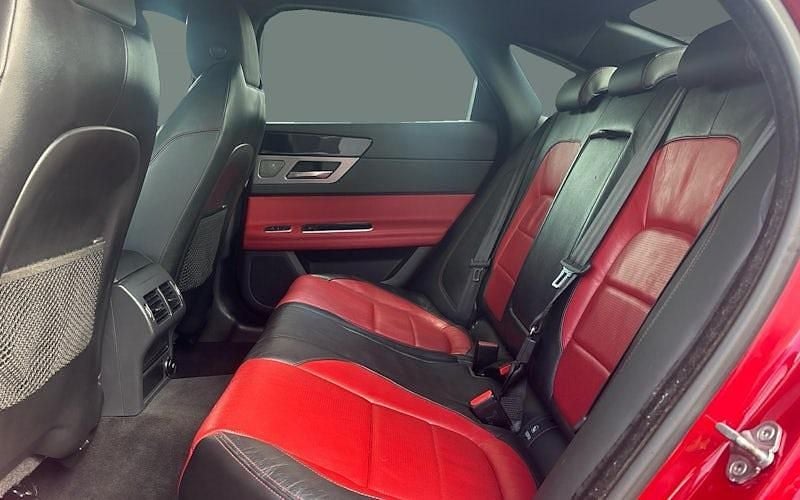 Used Jaguar XF R-Sport 163 HP (119 kW) 2020 Sedan