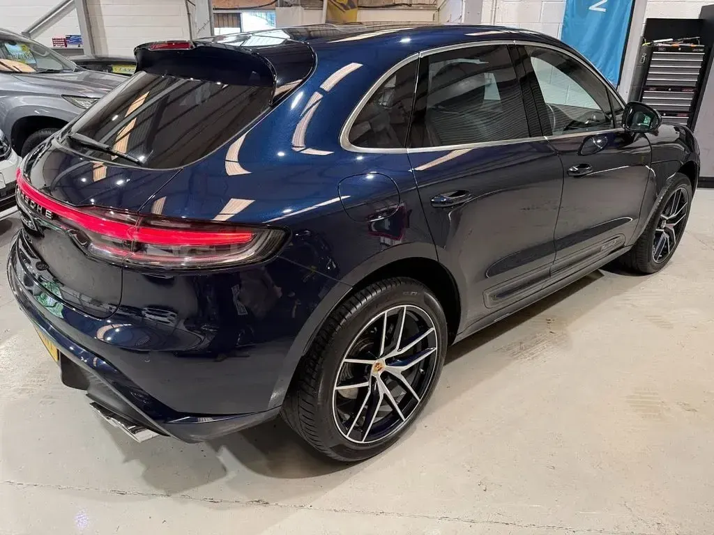 Used Porsche Macan 380 HP (279 kW) 2023 Blue SUV
