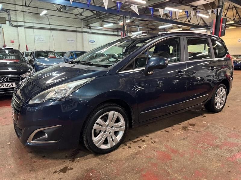 Used Peugeot 5008 Active 115 HP (84 kW) 2014 Blue MPV
