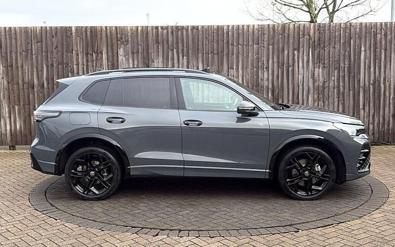 Used VW Tiguan R-line 204 HP (150 kW) 2025 SUV