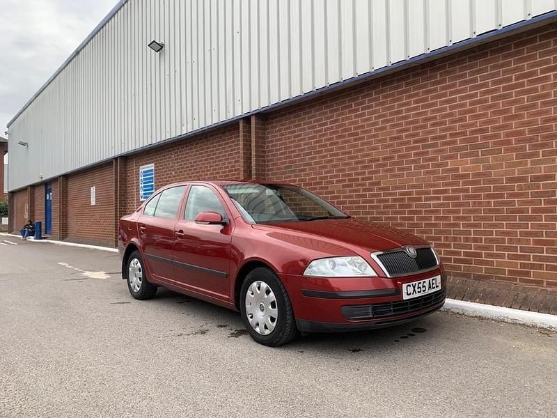 Used Skoda Octavia Ambiente 105 HP (77 kW) 2005 Red Hatchback
