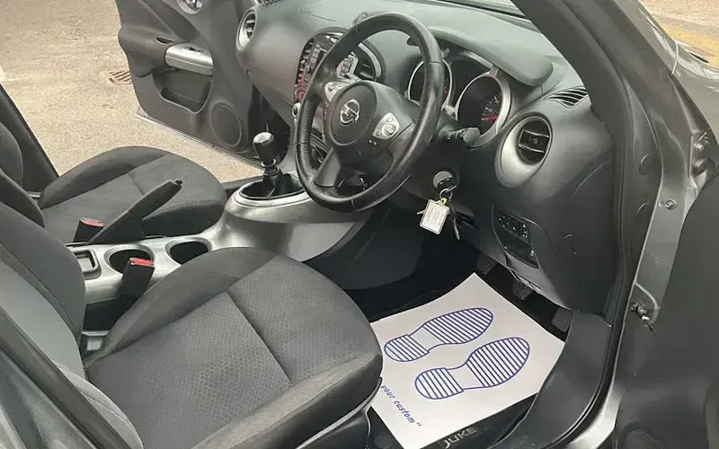 Used Nissan Juke Acenta 110 HP (80 kW) 2011 Grey SUV