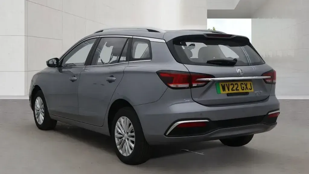 Used MG MG5 EV Exclusive 114 kW (156 HP) 2022 Silver Estate