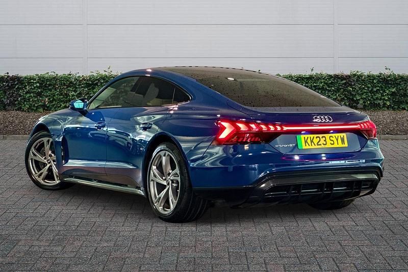 Used Audi e-tron 389 kW (530 HP) 2023 Ascari blue, metallic SUV