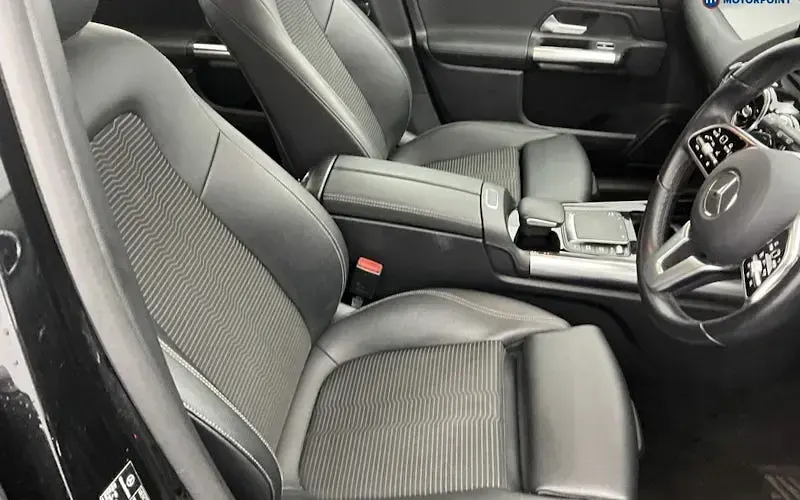 Used Mercedes B180 136 HP (100 kW) 2021 Black Hatchback
