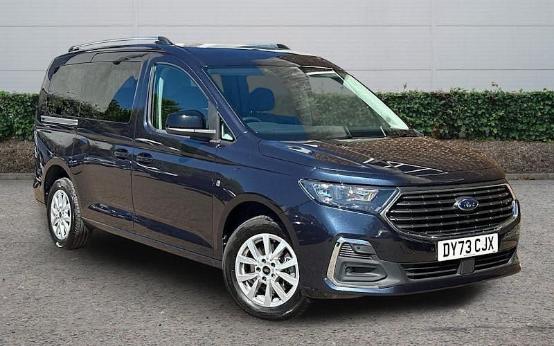 Usado Ford Tourneo Titanium 122 HP (89 kW) 2026 Carrinha