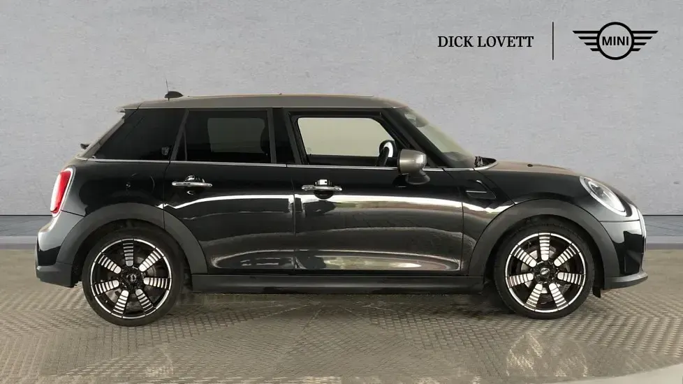 Used Mini Cooper Exclusive 134 HP (98 kW) 2022 Black Hatchback