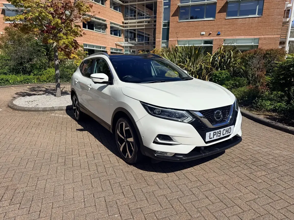 Used Nissan Qashqai Tekna 140 HP (102 kW) 2019 White SUV