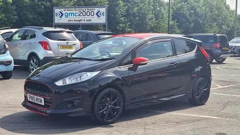 Black Used 2015 Ford Fiesta Zetec Hatchback | £4,995 (Fair price) - Image 1/4