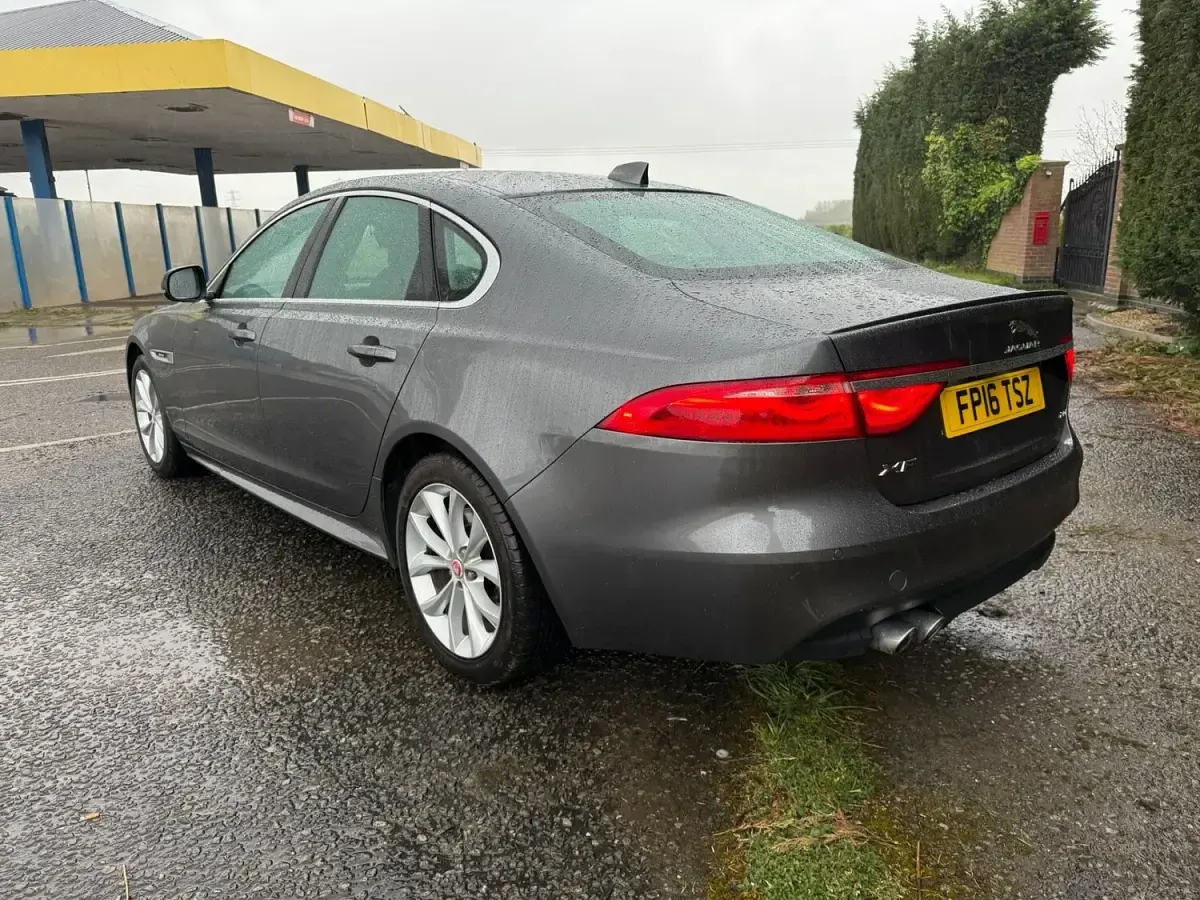 Used Jaguar XF R-Sport 180 HP (132 kW) 2016 Grey Sedan