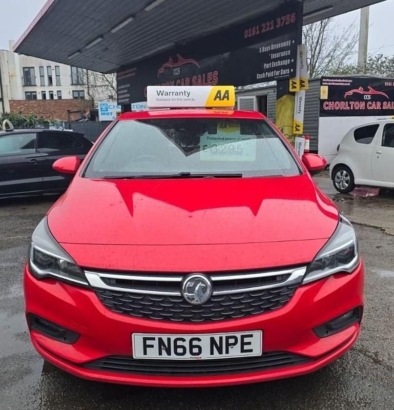 Used Vauxhall Astra SRi 136 HP (100 kW) 2016 Red Hatchback
