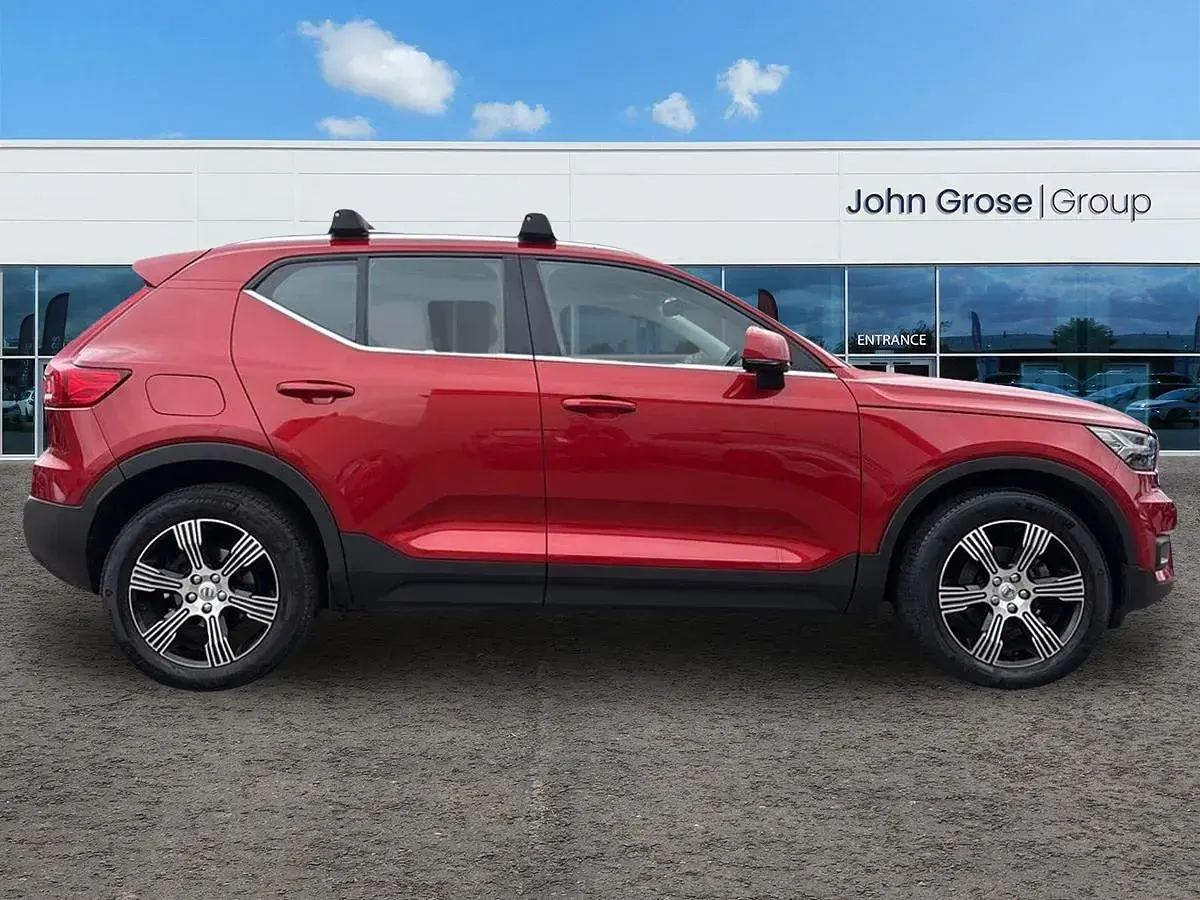 Used Volvo XC40 Inscription 2020 Red SUV