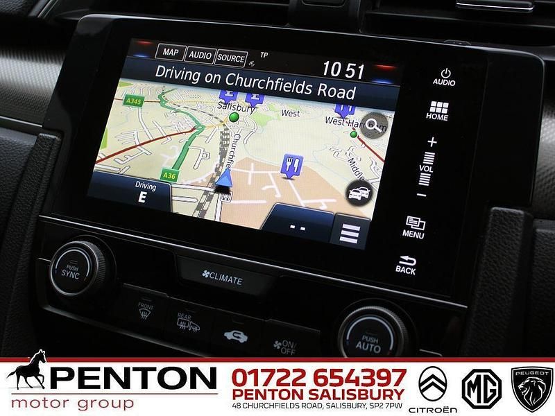 Used Honda Civic SR 126 HP (92 kW) 2019 Red Hatchback