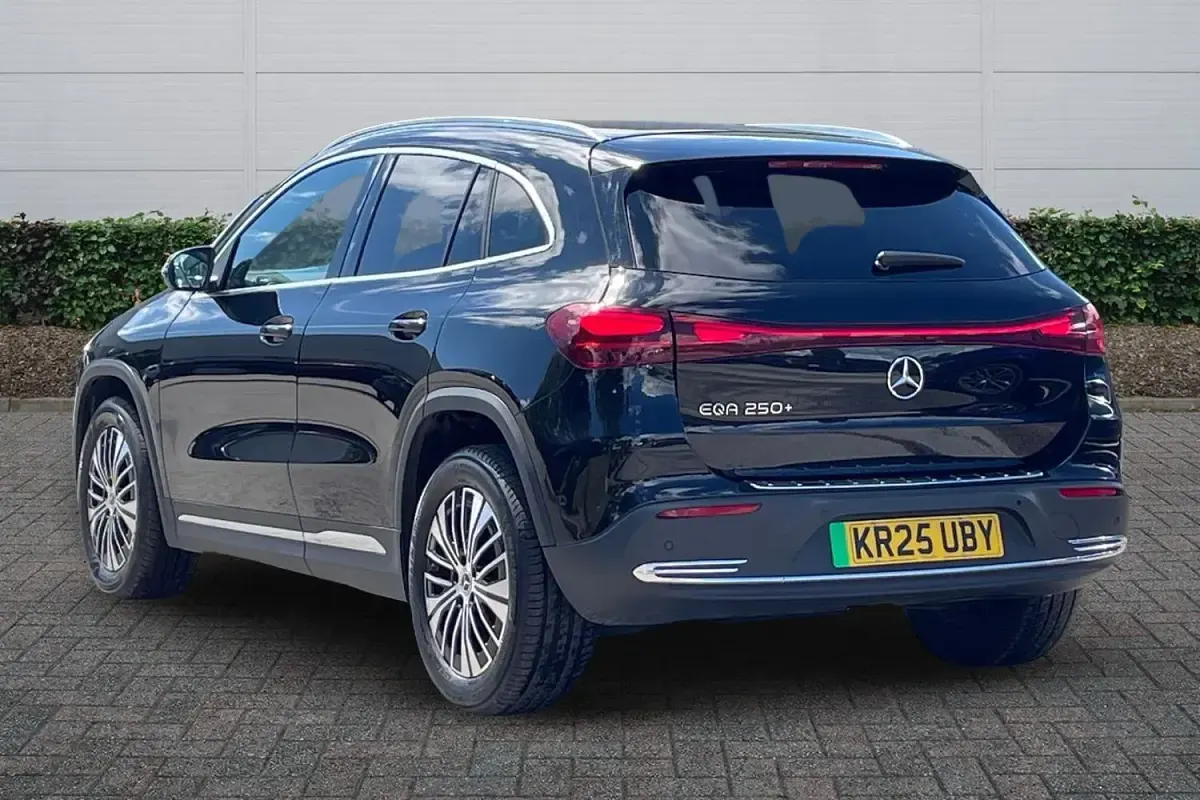 Used Mercedes EQA250+ Executive 139 kW (190 HP) 2025 Black SUV